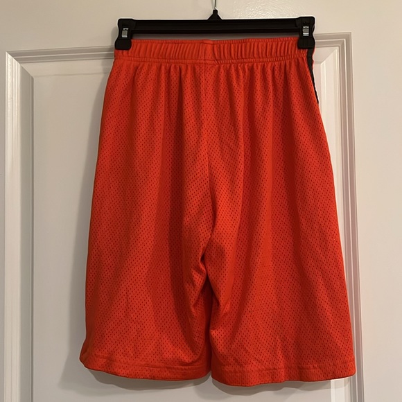 Nike boys active shorts, EUC - Picture 3 of 4